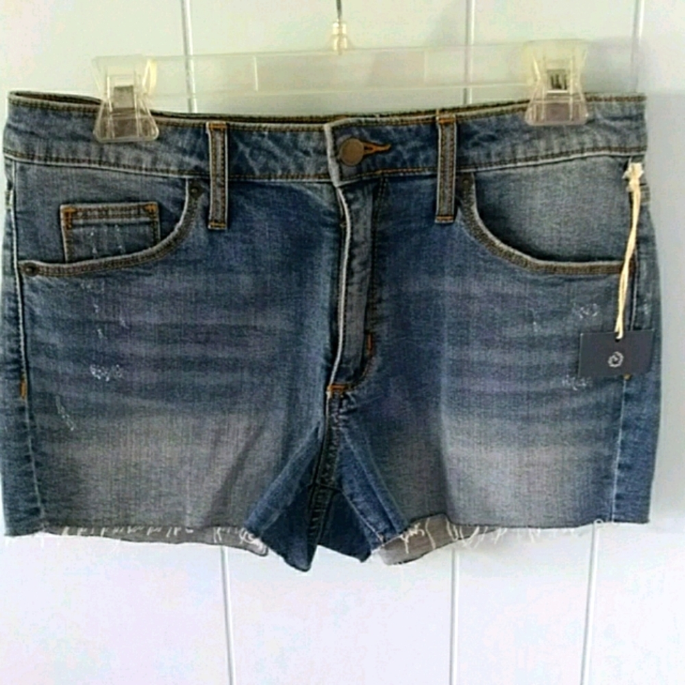 Universal thread high waisted jean shorts NWT